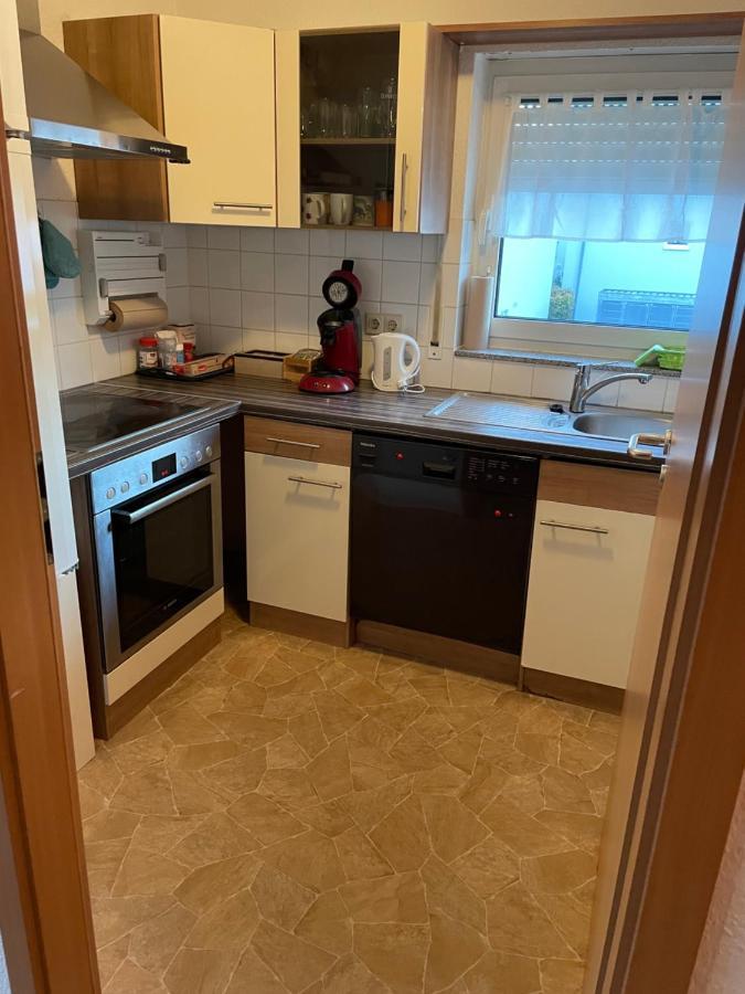 Ferienwohnung Mit 2 Zimmer, Kueche, Bad, In Sarrebruck Extérieur photo
