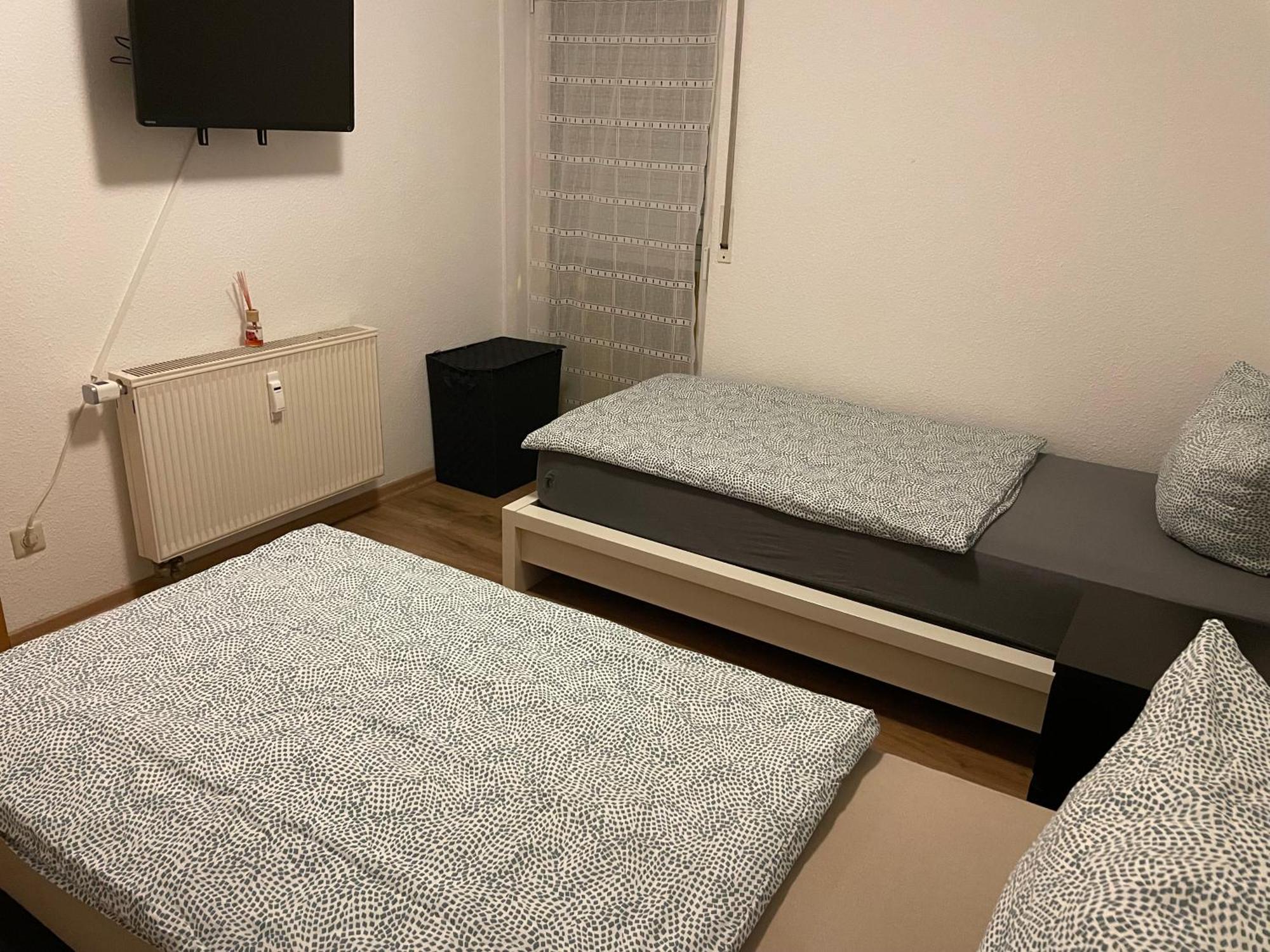 Ferienwohnung Mit 2 Zimmer, Kueche, Bad, In Sarrebruck Extérieur photo